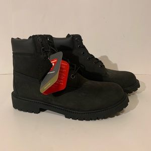 New Timberland boots black Nubuck size 6.5Y